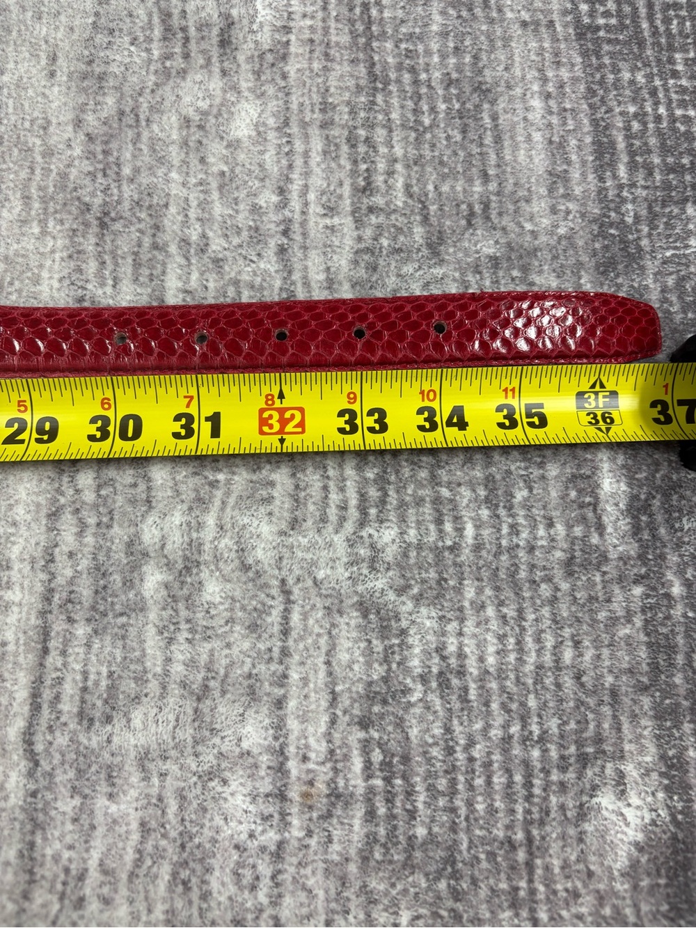 Genuine Snake Skin Belt Women’s Sz 32 Red Gold Hardware Western Sophisticated - Picture 8 of 10